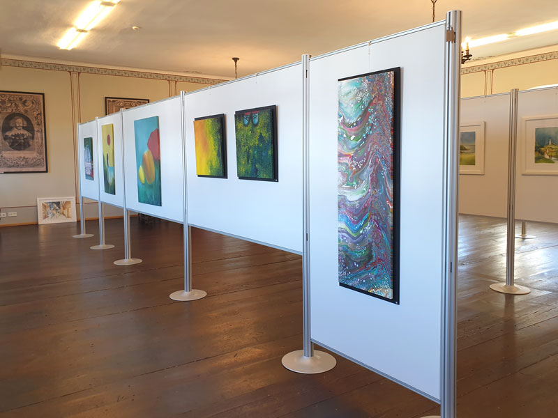 Ausstellung Sabine Leipold im Bürgersaal Pfreimd, Acrylbilder
